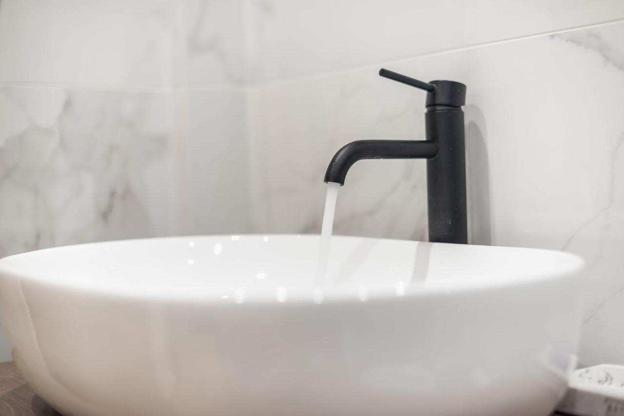 Apartmán Beautiful & Renovated Aprtm In Pireus Exteriér fotografie